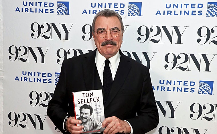 Imagen principal - Tom Selleck con el bigote chevron, uno de los más clásicos. Camilo lleva el handlebar, uno de los más llamativos, y Henry Cavill, el más clásico el walrus. 