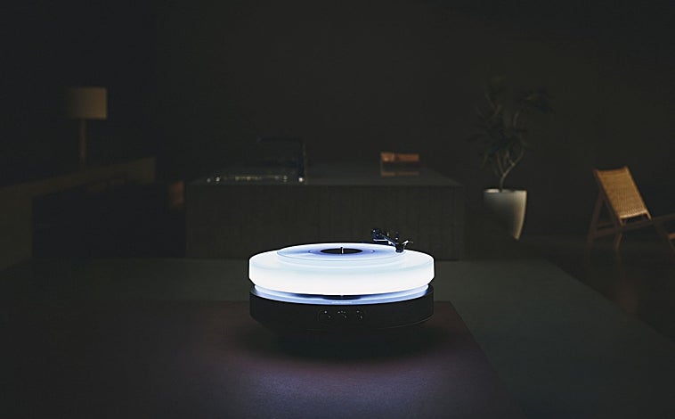 Imagen principal - Detalles del nuevo tocadiscos Hotaru (9.999 euros)