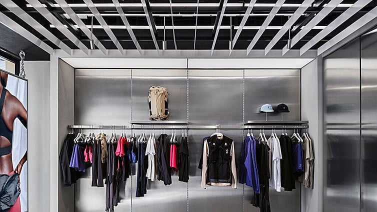 Así es la primera tienda de On en Madrid, la marca de zapatillas de Roger Federer que arrasa en el mundo