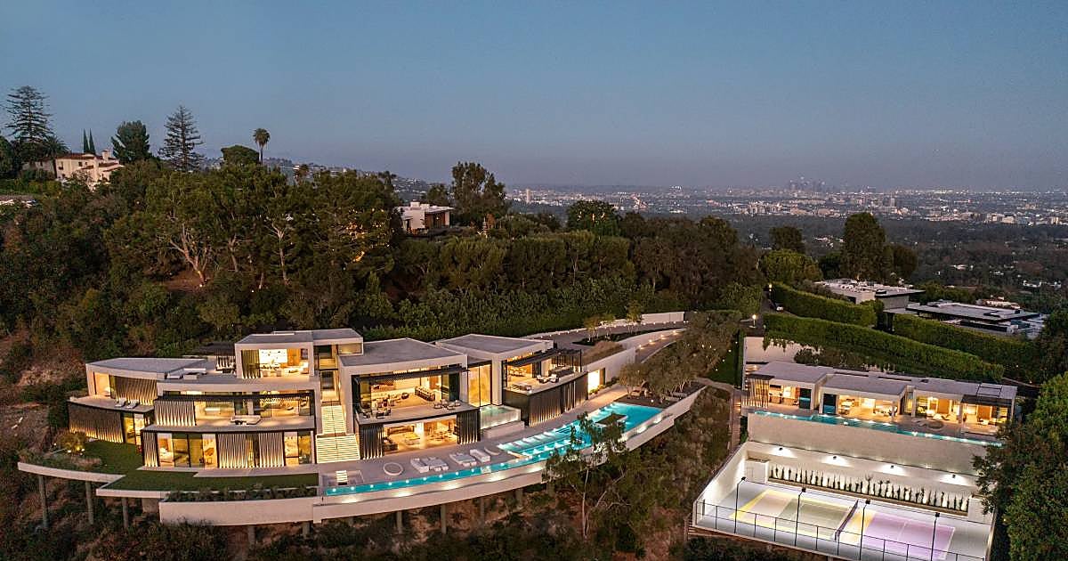 Una mansión en Los Ángeles con 23 baños, a la venta por 154 millones de euros