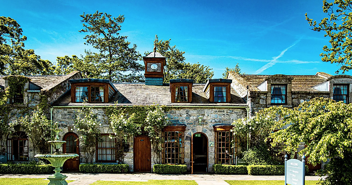 Este pueblo irlandés se vende por 20 millones de euros