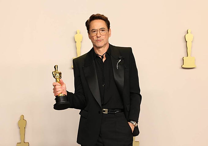 Robert Downey Jr. en la gala de los Oscar de 2026 en la que se convirtió en uno de los ganadores.