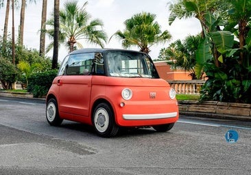 En microcoche por Mónaco: los pilotos de Fórmula 1 recuperan el espíritu de la Dolce Vita