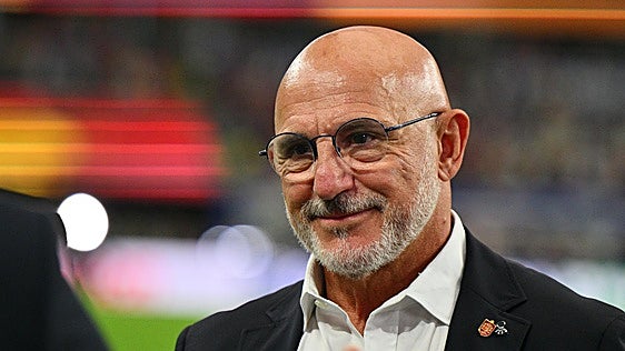 Del reloj de lujo al traje 'low cost' de Luis de la Fuente en el Mundial