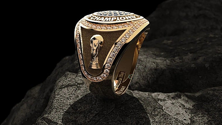 Así es el anillo de campeón del Mundial que recibe  la selección española: oro, diamantes y un precio de 10.500 euros