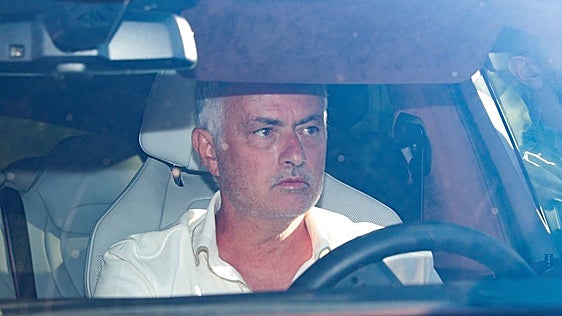 Así es el nuevo BMW de 200.000 euros que Mourinho ha estrenado en su vuelta a Madrid