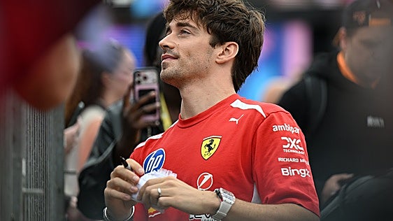 El exclusivo reloj de medio millón de euros del que presume el piloto Charles Leclerc