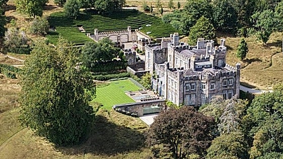 El castillo que Mark Zuckerberg ha comprado por 20 millones de euros en Irlanda
