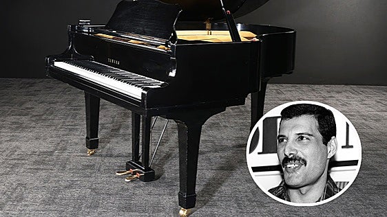 A subasta un piano con el Freddie Mercury compuso algunos de sus grandes éxitos