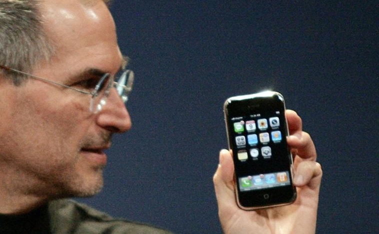 Esperando al iPhone 14: así ha cambiado el móvil de Apple durante sus 15 años de vida