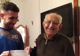 La idea de este nieto vuelve a ser viral: «He hecho esto para que pueda ver el fútbol y me siento orgulloso»