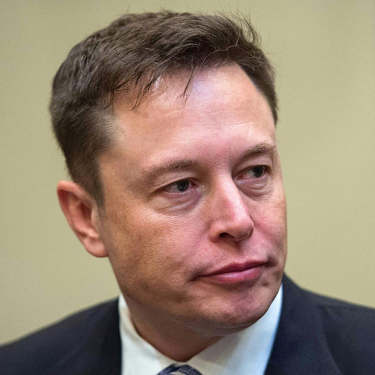 Elon Musk lanza una encuesta en Twitter para ver si restituye la cuenta a Donald Trump