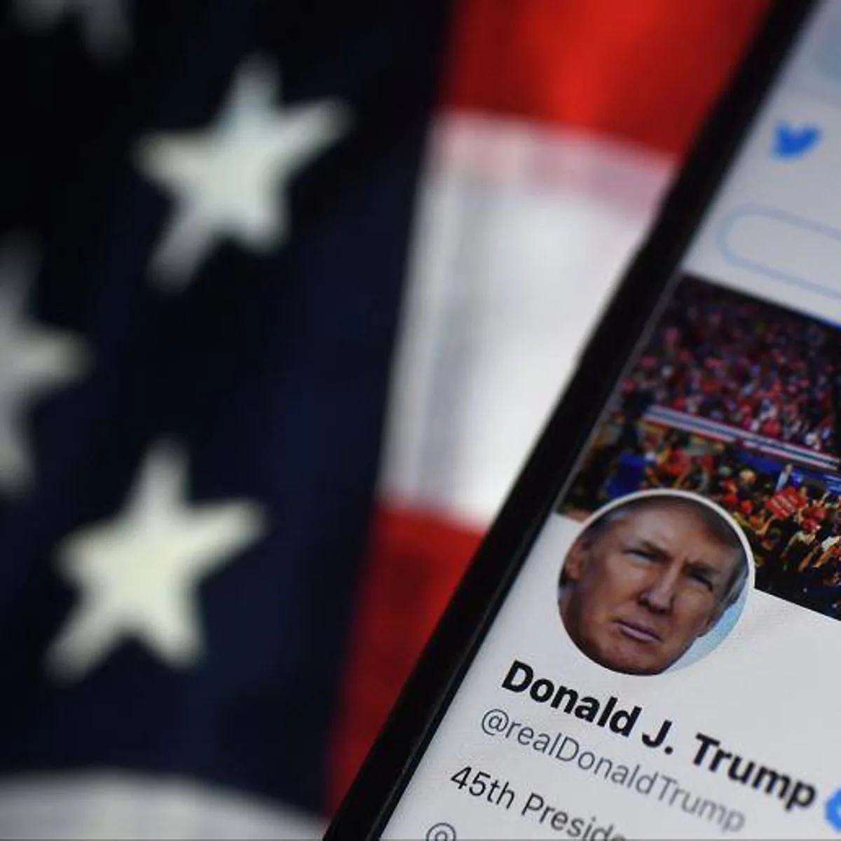 Trump descarta volver a Twitter tras la reactivación de su cuenta