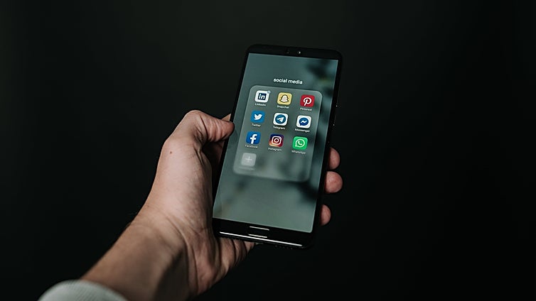Las 10 aplicaciones más usadas por los españoles en 2023: Meta lidera el 'Top-3' y no es con Instagram