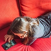 Mucho cuidado: las aplicaciones con las que controlas a tus hijos pueden estar explotando su vida digital