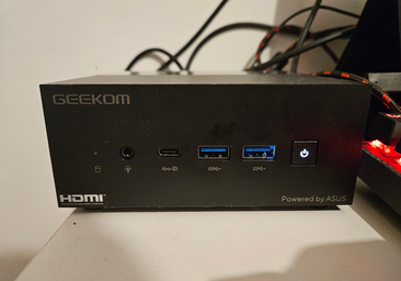 Probamos el Geekom AS6: un ordenador tan pequeño que parece un altavoz