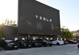 Elon Musk confirma que Grok, su IA conversacional, llegará a los Tesla