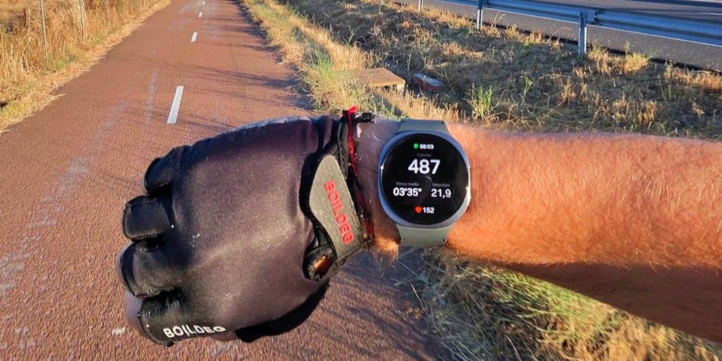 Galaxy Watch 8を試してみました。時計は、十分な野菜を食べたことがあり、寝る時間を教えてくれます。