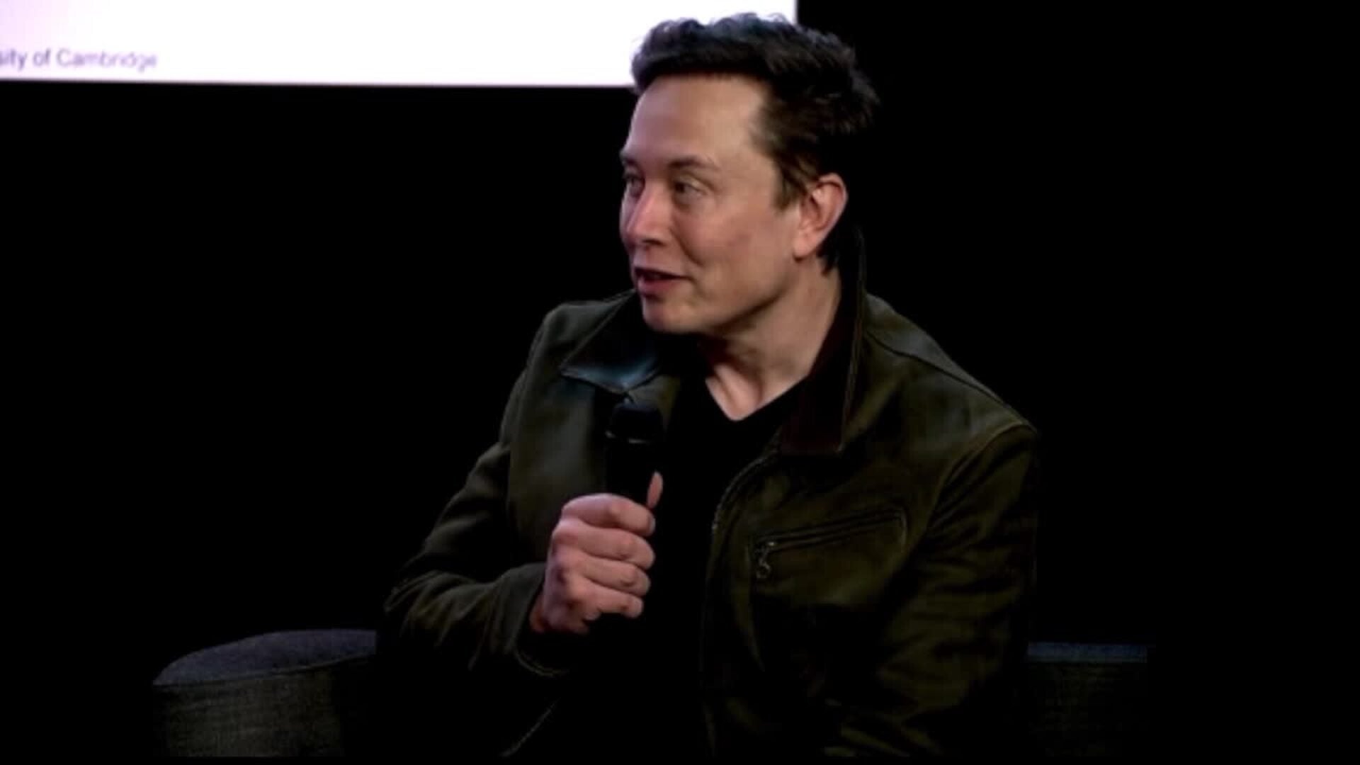 Grok 2.5 ya está disponible en código abierto y Grok 3 lo estará &quot;en unos 6 meses&quot;