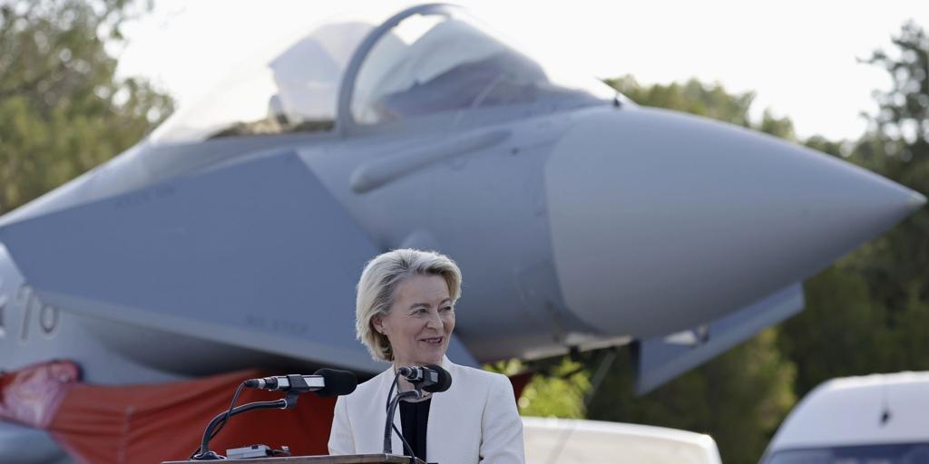 'GPS jamming': así funciona el ciberataque que dejó a ciegas a los pilotos de Von der Leyen