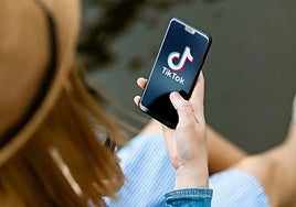 TikTok está dirigiendo a los niños hacia vídeos pornográficos incluso con el modo restringido