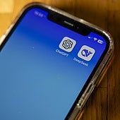 Las aplicaciones de ChatGPT y Deepseek