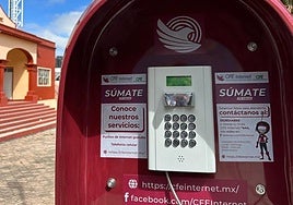 México recupera las cabinas de teléfono en las zonas rurales frente a la brecha digital y generacional