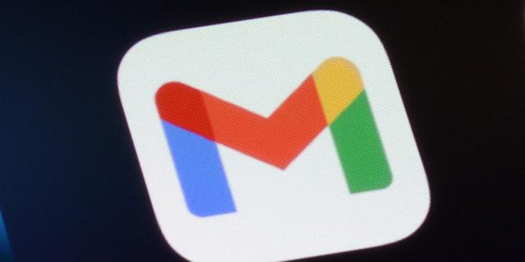 GMail で、メール アカウントを「gmail.com」で終わる別のアカウントに変更できるようになりました