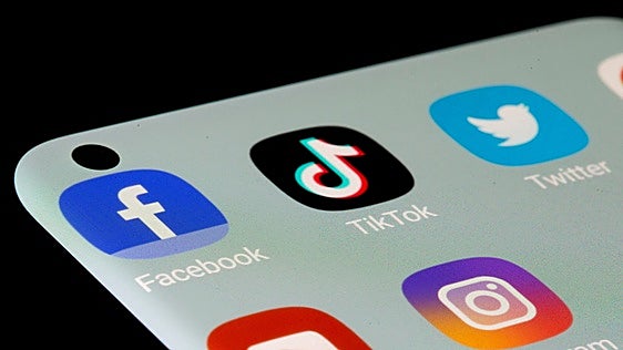 Millones de usuarios afectados por una caída en Facebook e Instagram