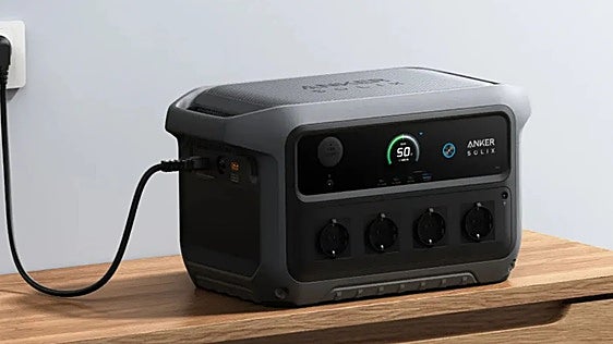 Cuatro 'gadgets' para que no te quedes sin batería este verano