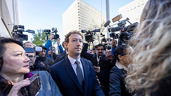 Zuckerberg lanza un manifiesto para defender una IA sin barreras: «Se exagera con los riesgos»