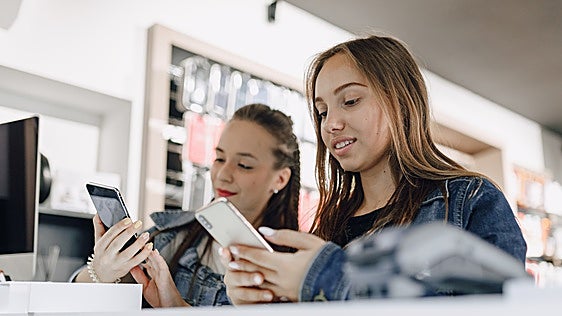 El uso masivo de la IA ya se nota en tu bolsillo: está detrás del aumento del precio de los teléfonos, portátiles y toda la electrónica de consumo
