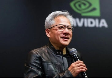 Jensen Huang, CEO de Nvidia, contra de la regulación de la IA: «Si construyes un producto y no estás seguro, no lo lances»