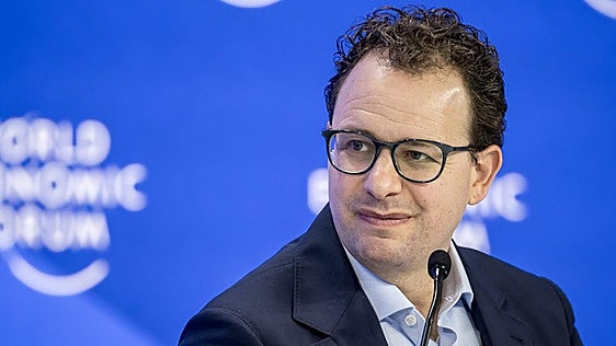 ¿Quién puede permitirse frenar la IA?: el miedo a la extinción como estrategia de mercado