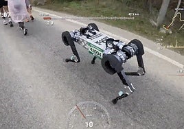 El robot durante la maratón de Sangju en Corea del Sur