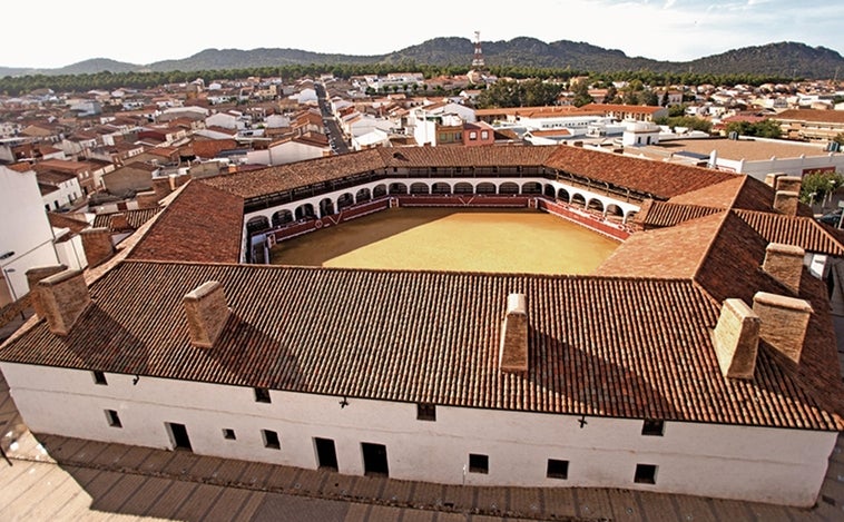 Esta es la única plaza de toros hexagonal que hay en España