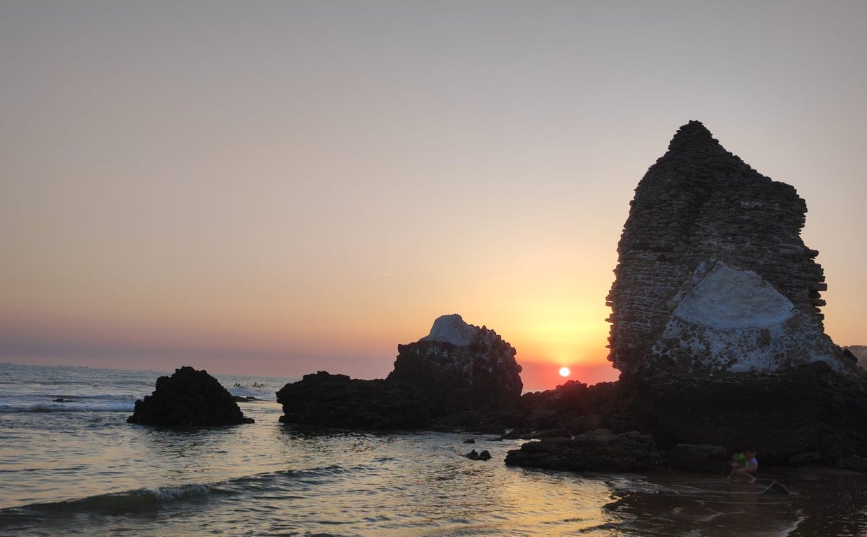 Esta playa compone uno de los paisajes más bonitos de toda la provincia de Huelva