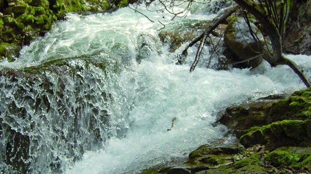 El caudal del río varía notablemente según el momento del año que lo visitemos