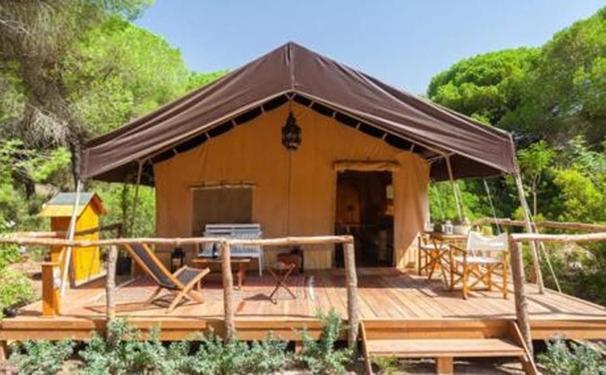 Glamping Jabalina Country Tents-Finca Dehesa de las Yeguas, en Puerto Real, Cádiz