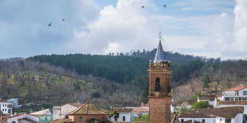 Senderismo En Fuenteheridos El Pueblo De Las Fuentes Y Los Manantiales