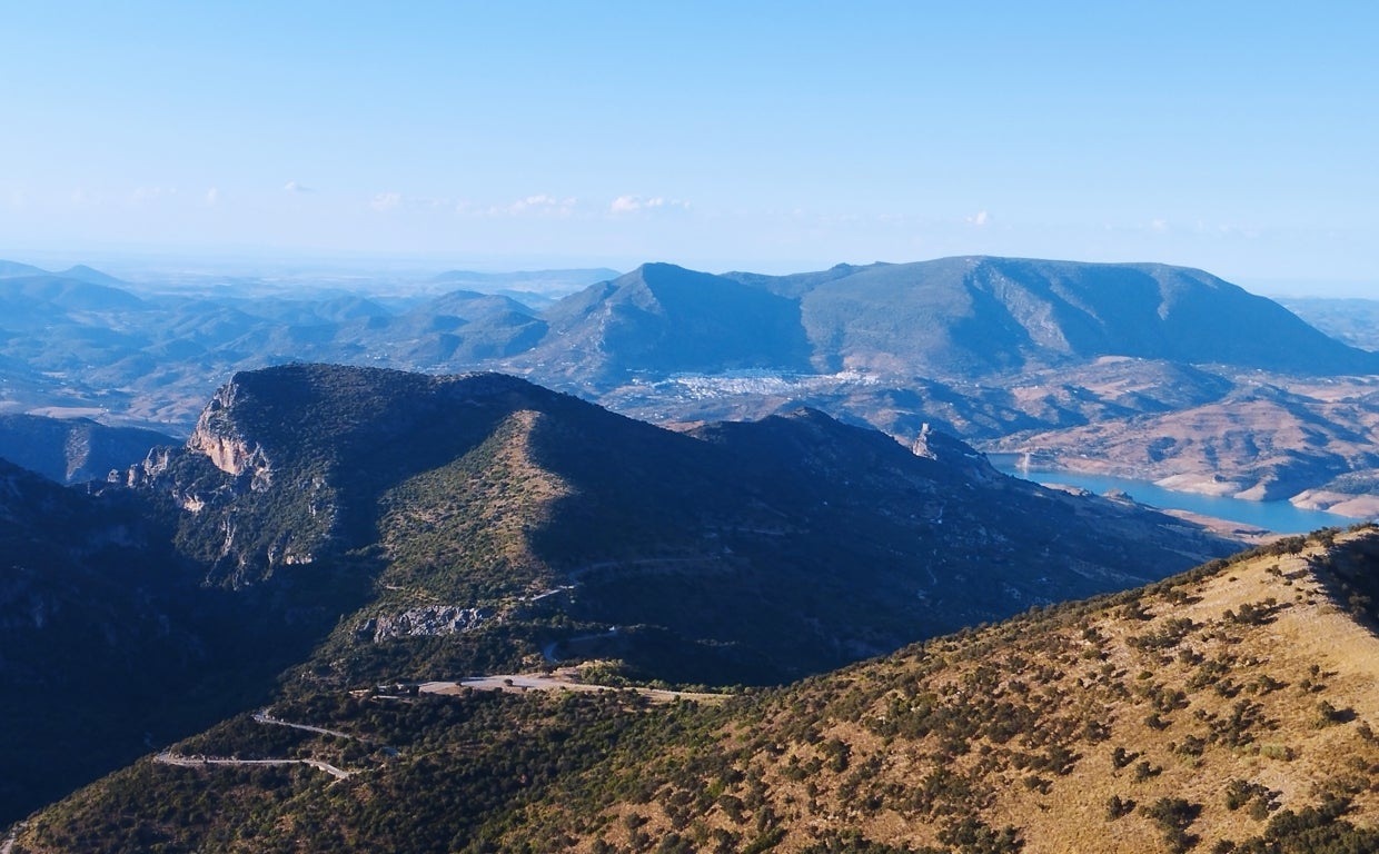 La cima de El Puerto de las Palomas regala algunas de las imágenes más bellas de Andalucía