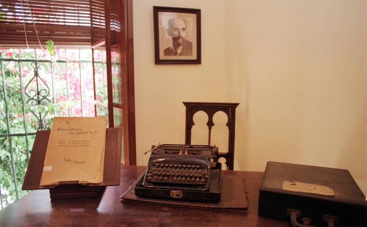 Máquina de escribir « Museo Nacional de Costa Rica