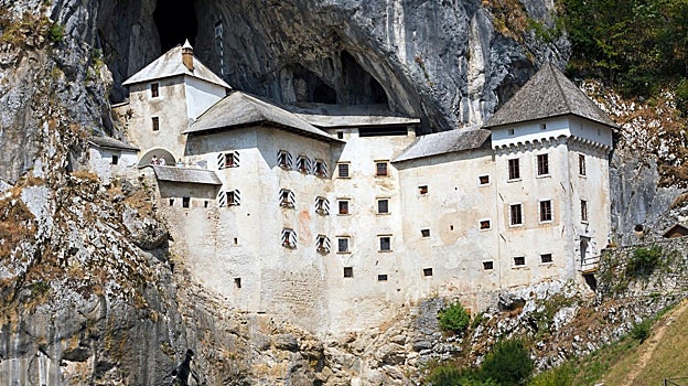 Imagen del castillo de Predjama