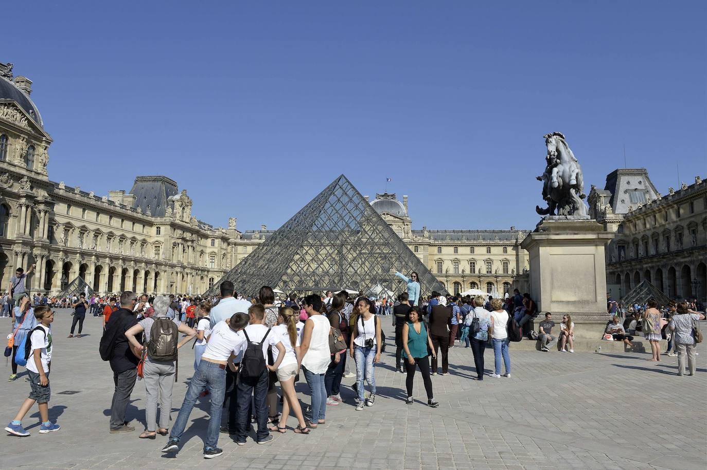 El Museo del Louvre, con su inconfundible pirámide de cristal, suma 3.6 millones de hashtags en Instagram.