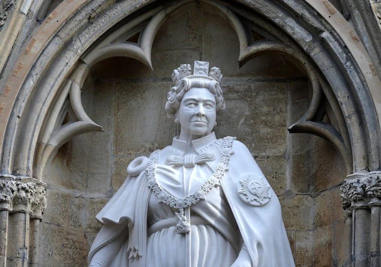 Esta es la primera estatua de la Reina Isabel II inaugurada tras su muerte