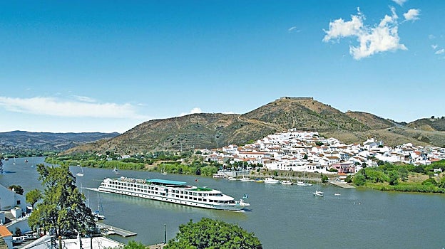 El Belle-de-Cadix opera entre Sevilla y Cádiz