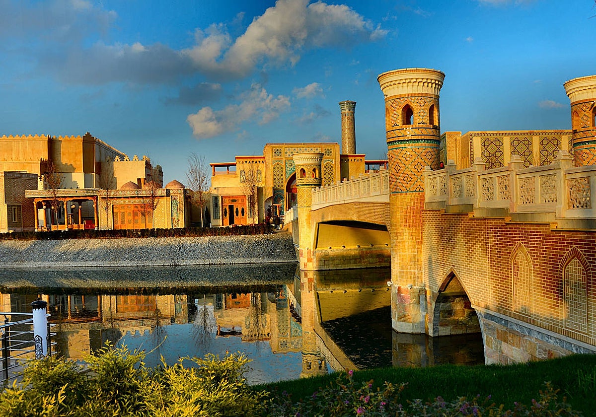 Puente del Arco del Triunfo, entrada principal a la Ciudad Eterna