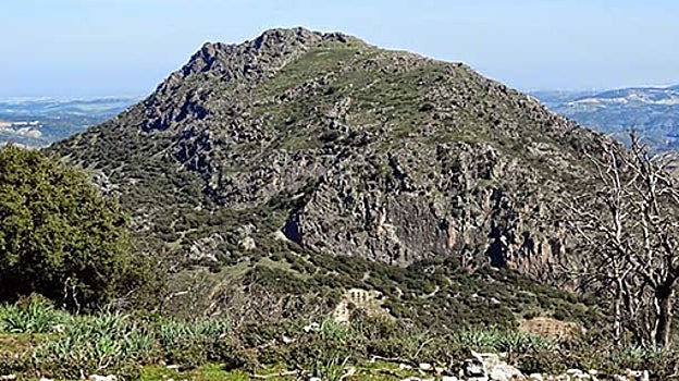 Senderismo por los ocho techos de Andalucía: descubre las cumbres del sur de Europa