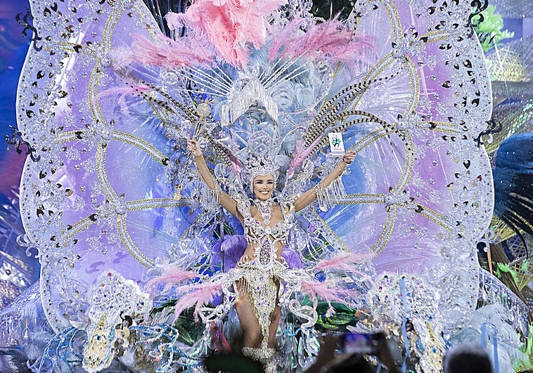 El carnaval de Las Palmas: baile, color, purpurina y una 'gala drag' que cumple 25 años