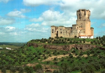 La torre del homenaje más alta de España mide 47 m y está en un castillo del siglo XV